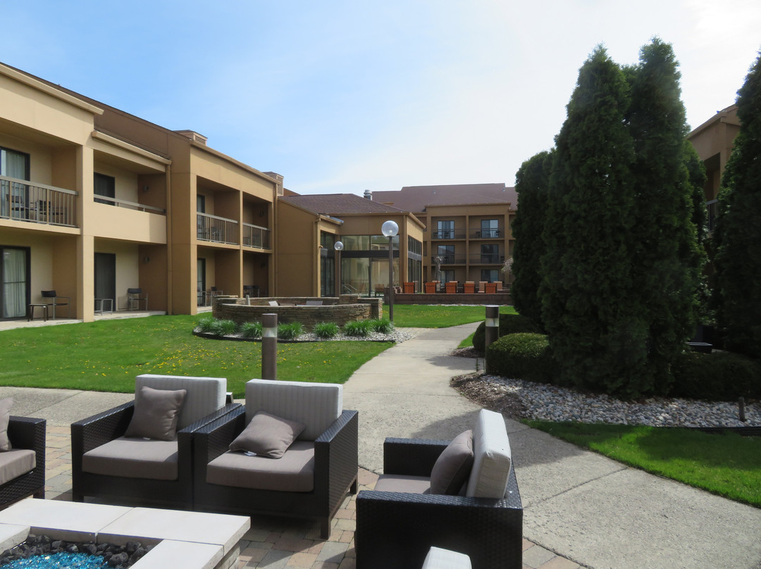 底特律沃伦万怡酒店主图