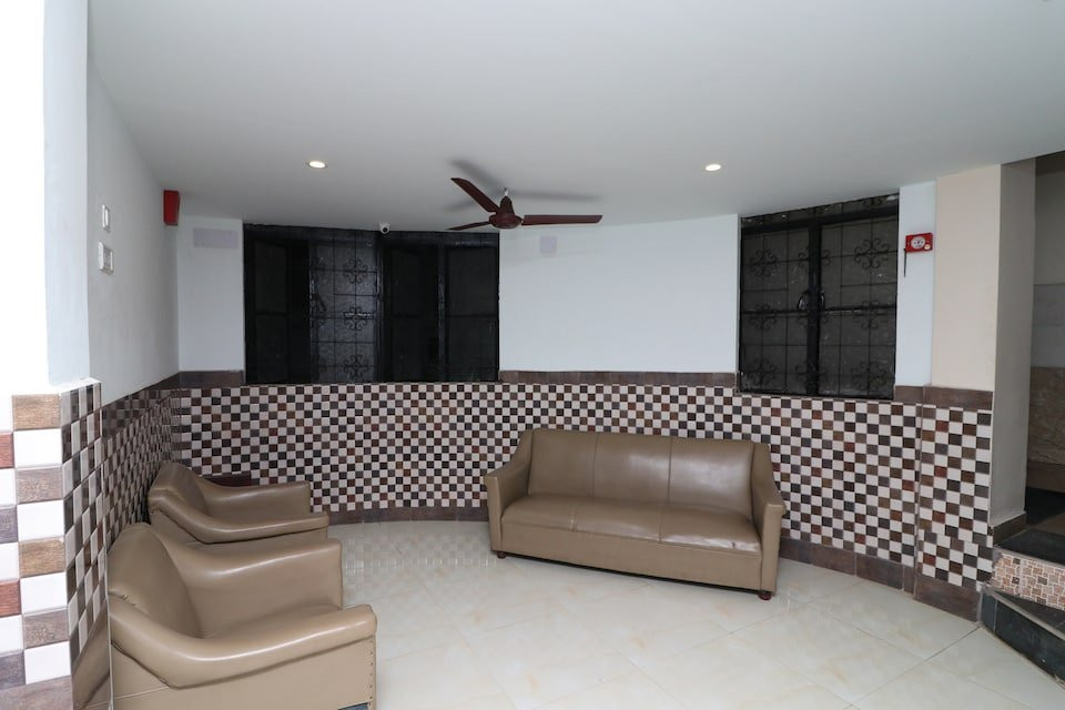 OYO Flagship 16553 Bhubaneshwar Railway Station主图