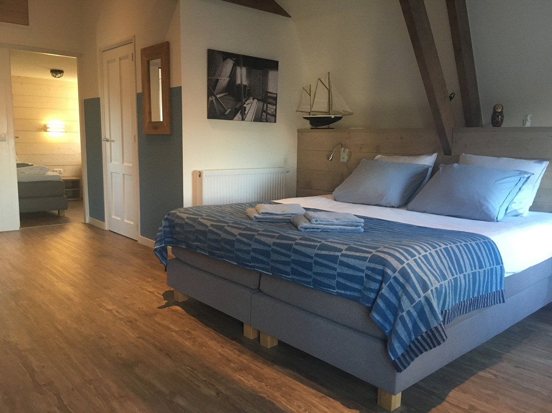 Bed & Breakfast MID 83主图