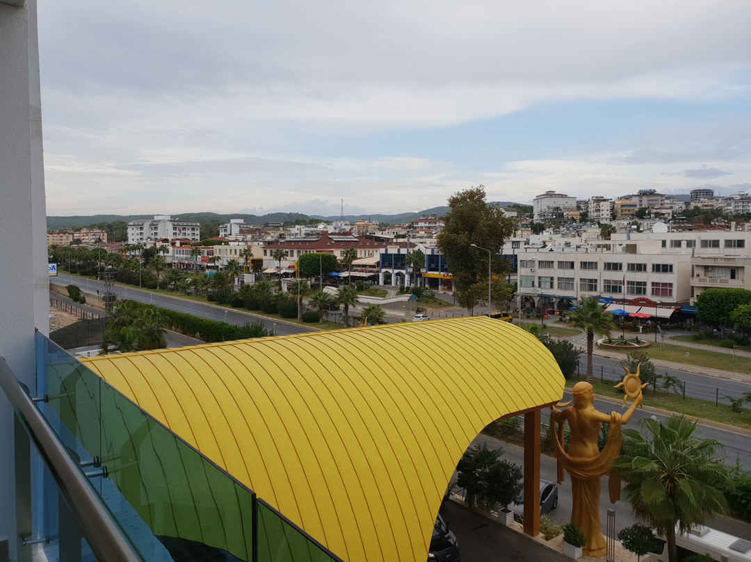 Azura Deluxe Resort & Spa主图