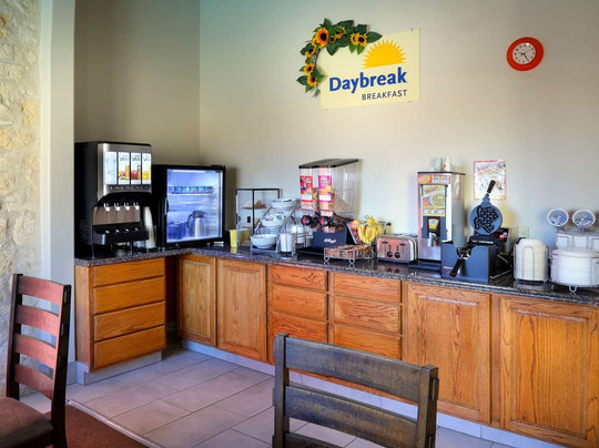 Days Inn & Suites by Wyndham Llano主图