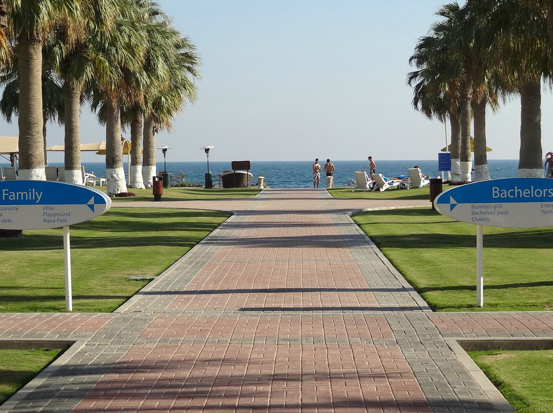 海岸线海滩度假村主图