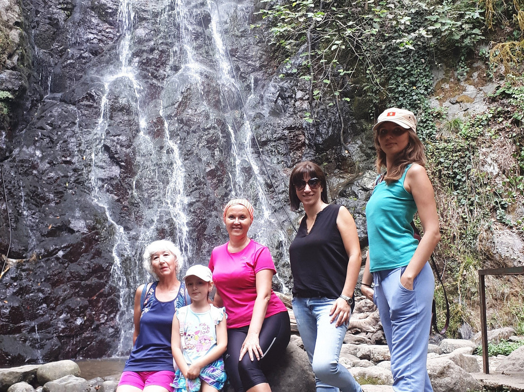 Mirveti Waterfall景点图片