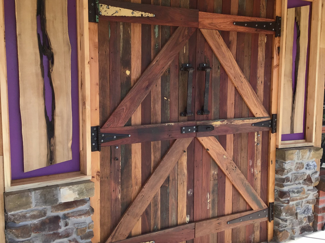 Sculptured Gallery-Clarence Point必去景点