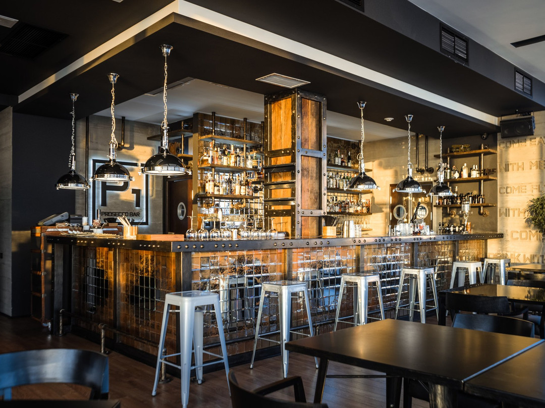 P1 prosecco bar