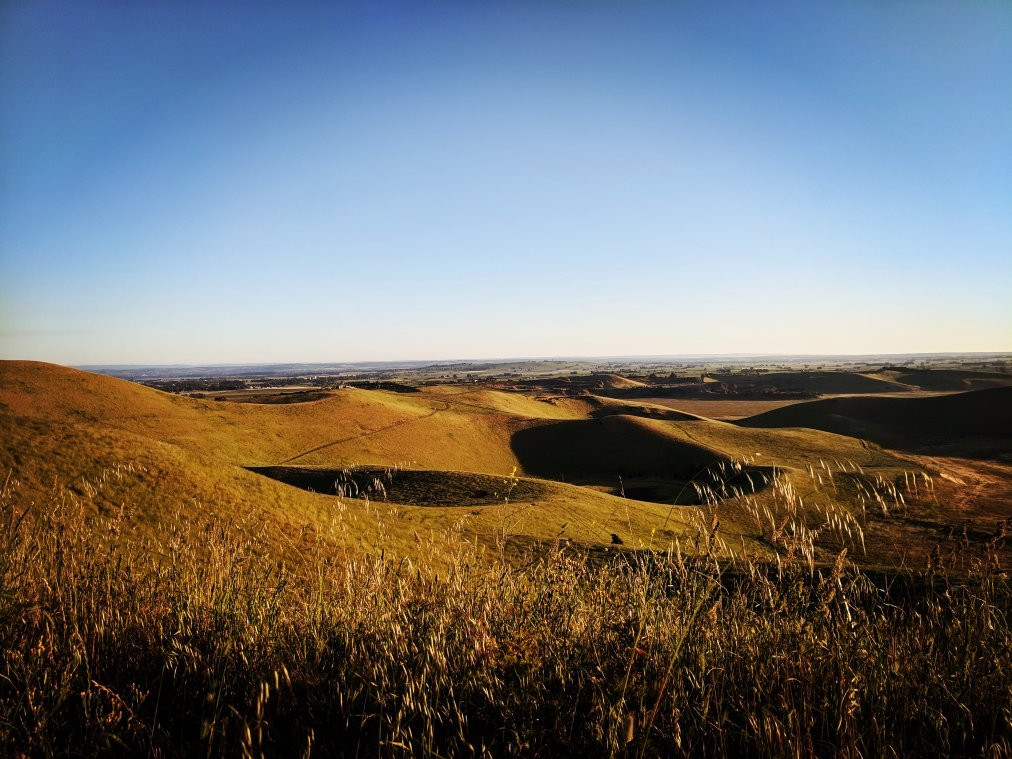 Warrion旅游景点-Red Rock