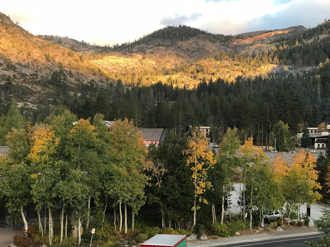 The Village at Palisades Tahoe主图