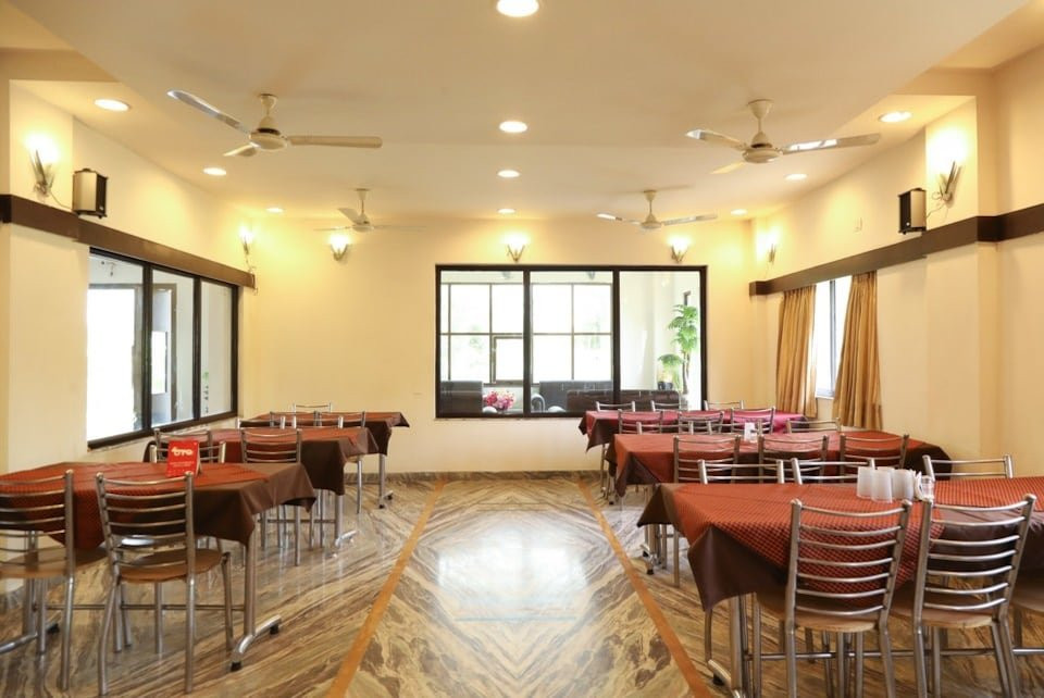 OYO 10943 Hotel Plus Corporate主图