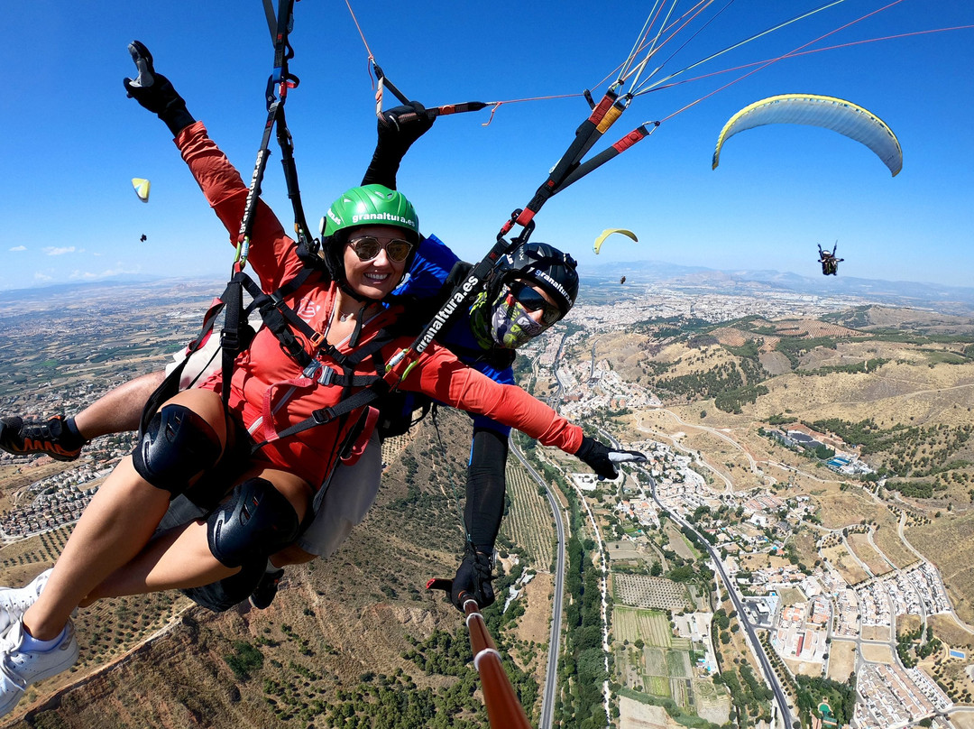 Granaltura Paragliding-格拉纳达必去景点