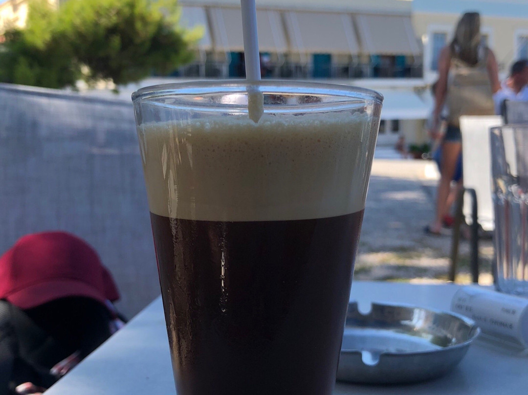 Aghios Emilianos餐馆和美食-Politis