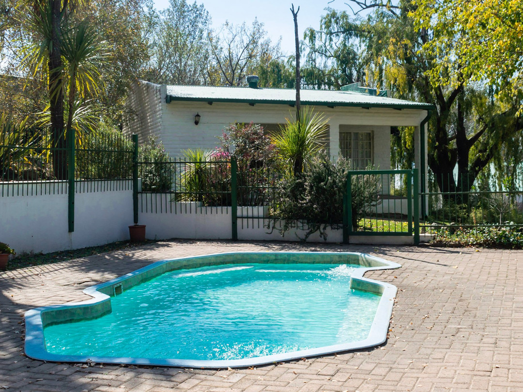 Petronella Guest House主图