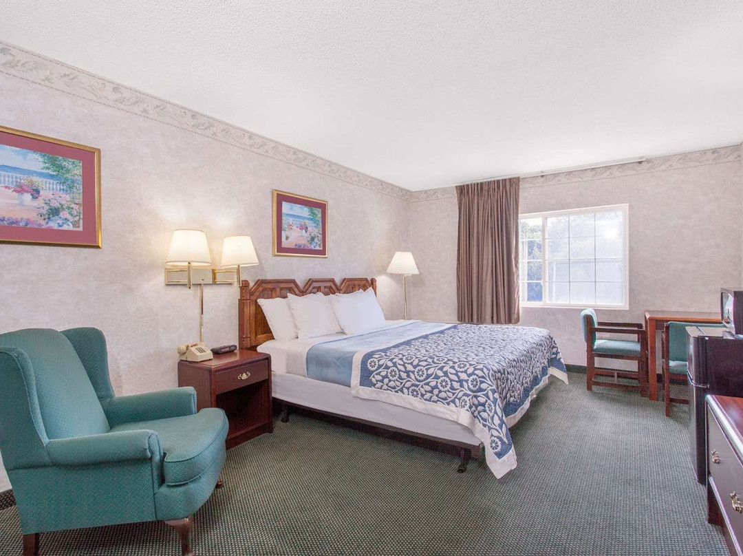 坎普戴斯酒店主图