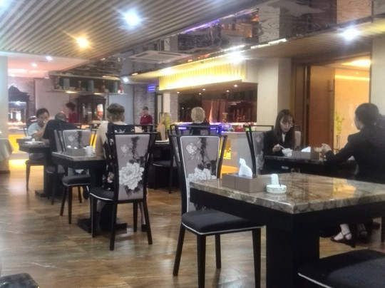 爱斯特酒店主图