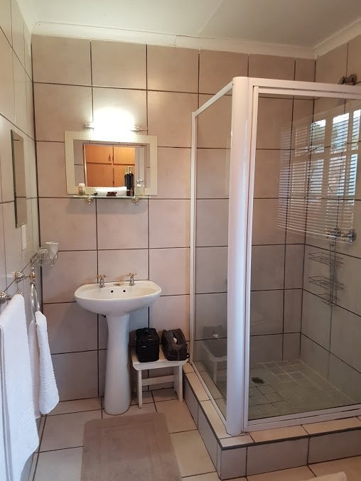 三叶草武器宾馆主图