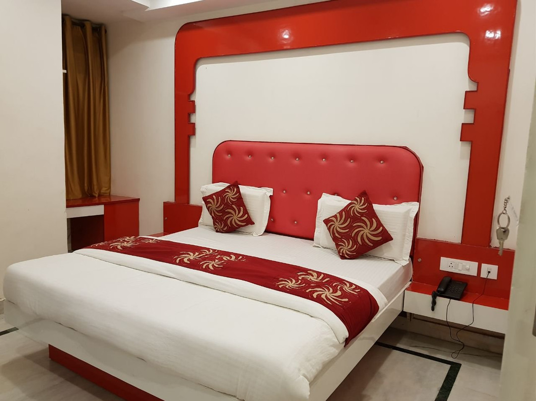 OYO 9821 Leo Click International主图