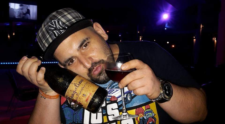 Pata Pata beach club-马林地必去景点