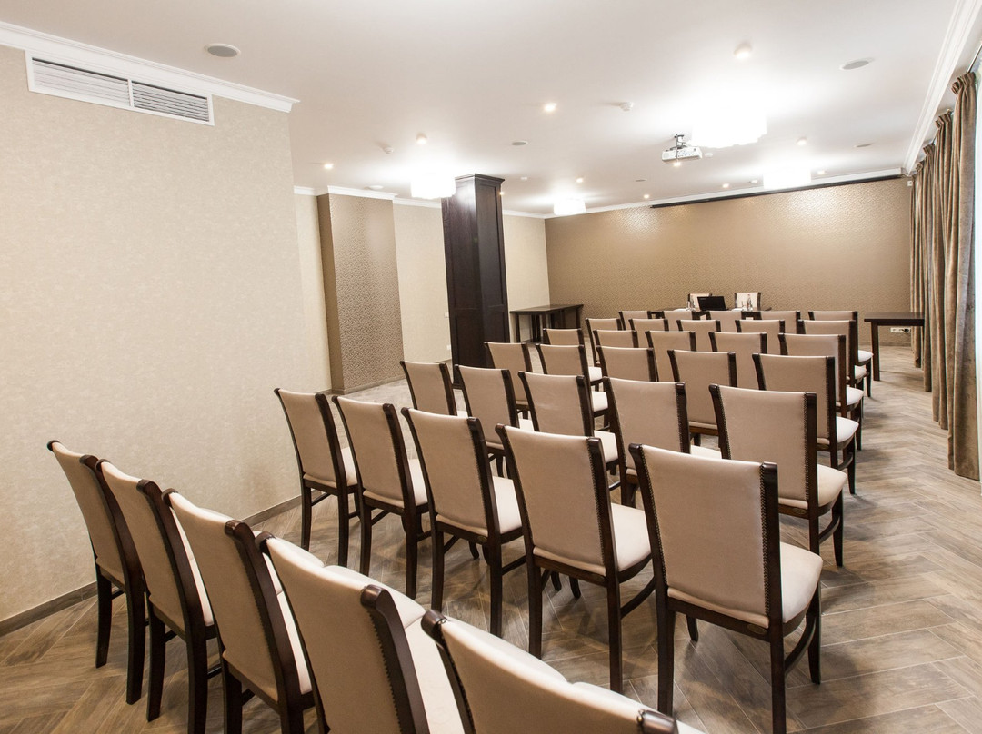 West Park Hotel主图