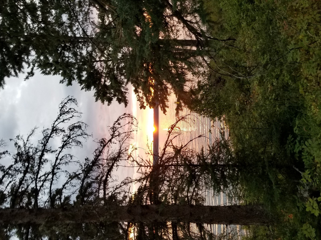 Kingsmere Lake景点图片