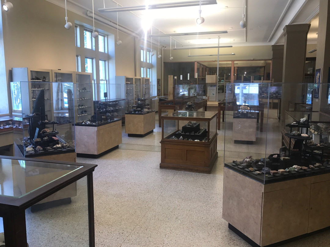 Miller Museum of Geology-金斯顿必去景点