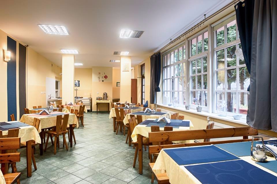 Osrodek Pod Arkadami-餐饮