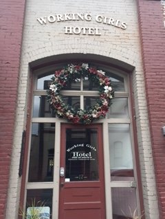 Working Girls Hotel-浴室