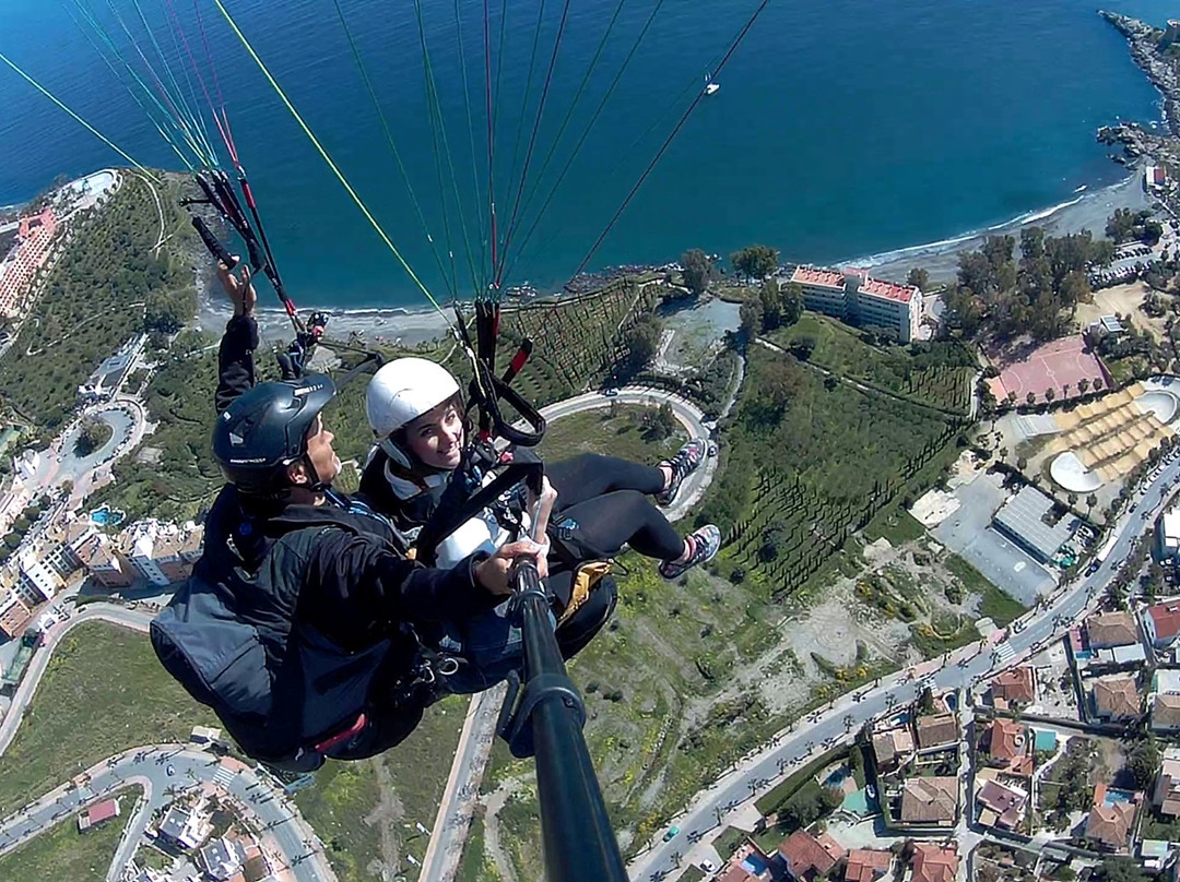 Parapente Tropical-莫特里尔必去景点