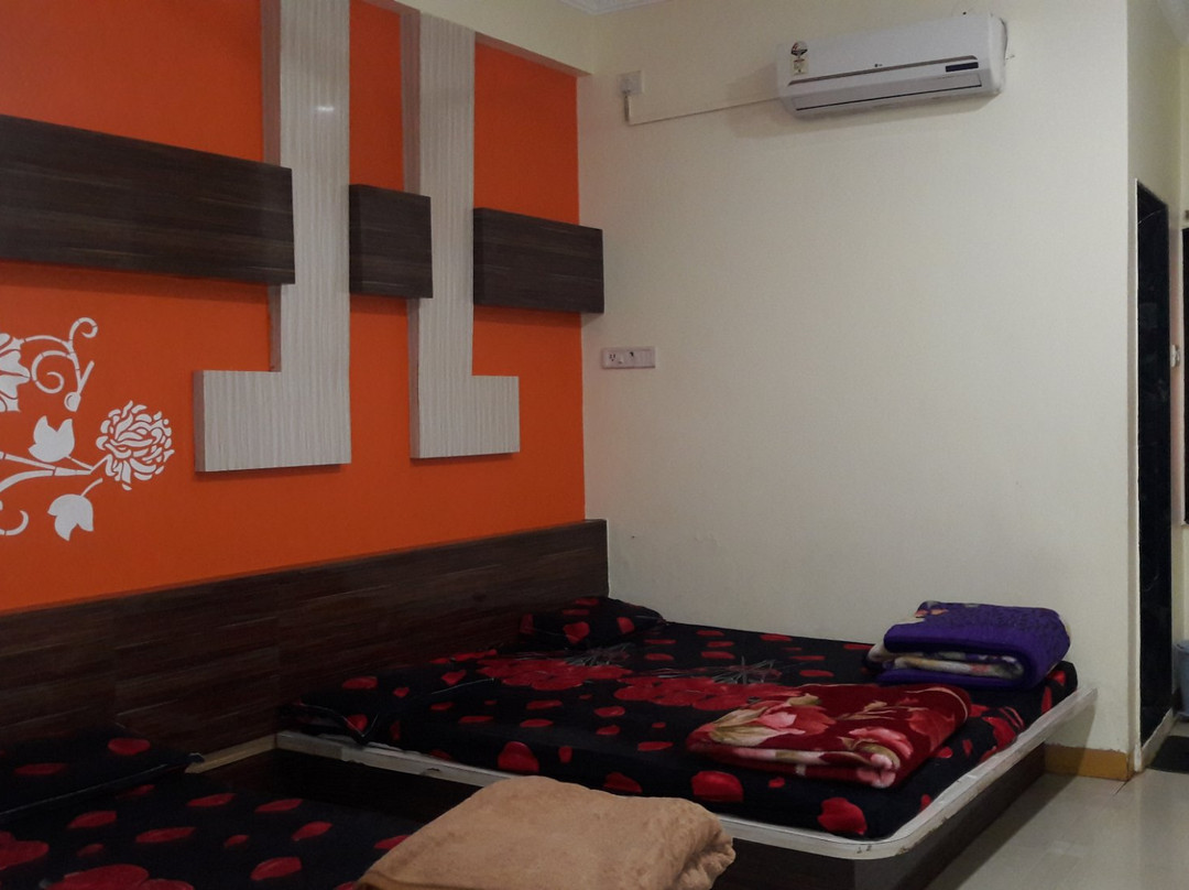 Hotel Shri Radhe Krishna主图