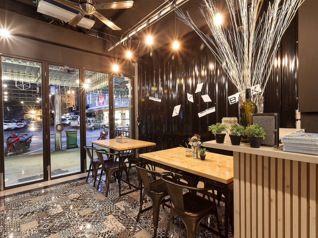 Box Poshtel Phuket