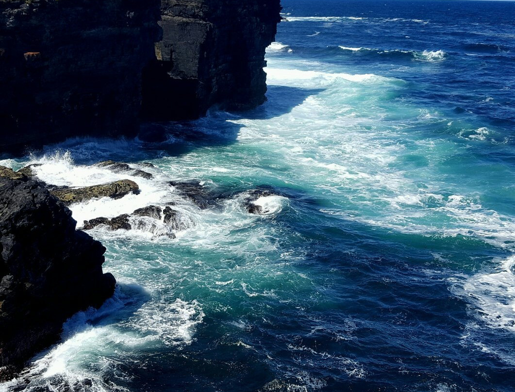 The Pollock Holes-Kilkee必去景点