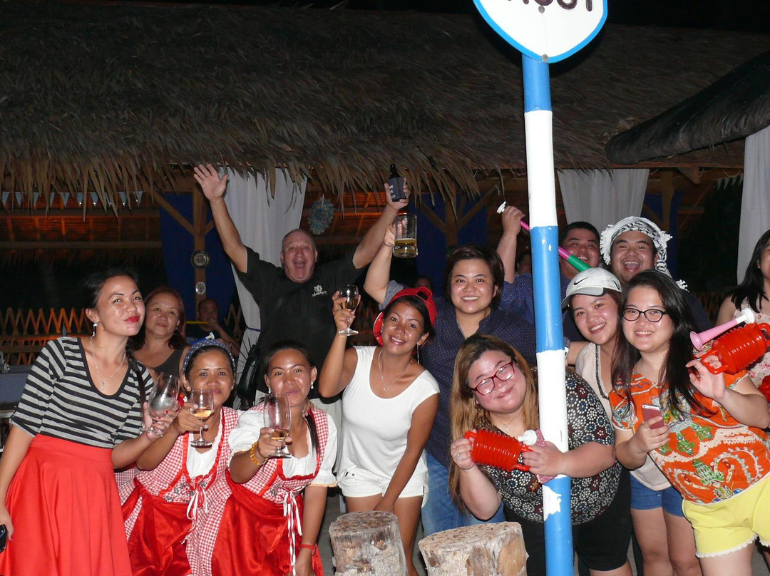 Bavarian Beergarden Bantayan-圣菲必去景点