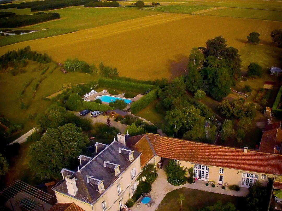 Tenue du Fougeray主图