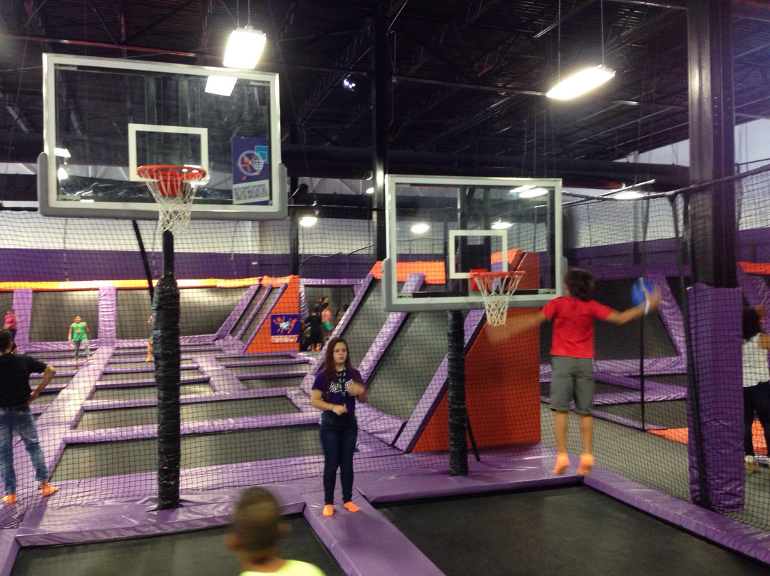 Altitude Trampoline Park-Gurabo必去景点