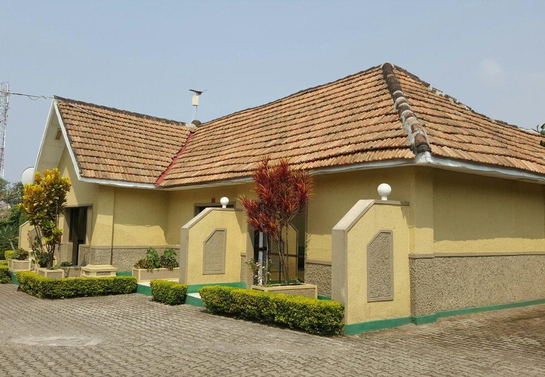 Lake View Apartments and Hotel主图