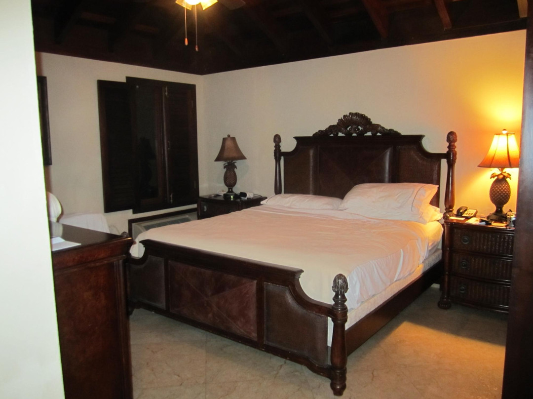 Cane Bay餐馆和美食-Carambola Beach Resort