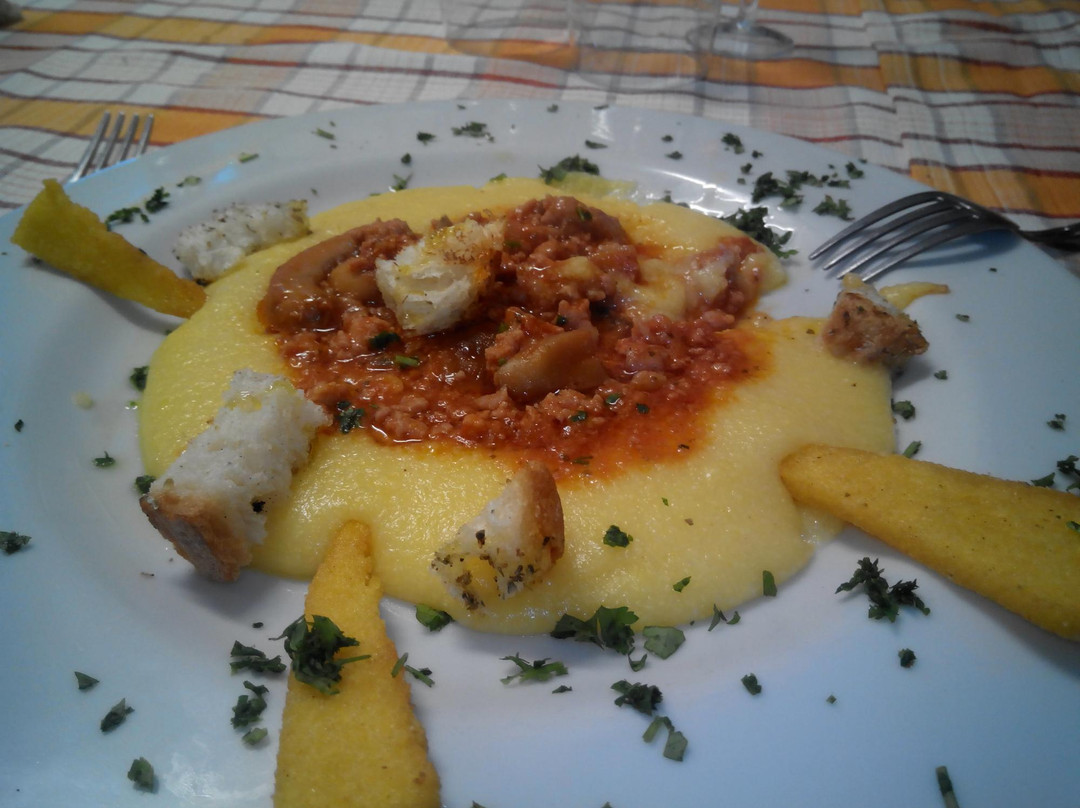 Tavernola餐馆和美食-Pizzeria Braceria la Roscia New