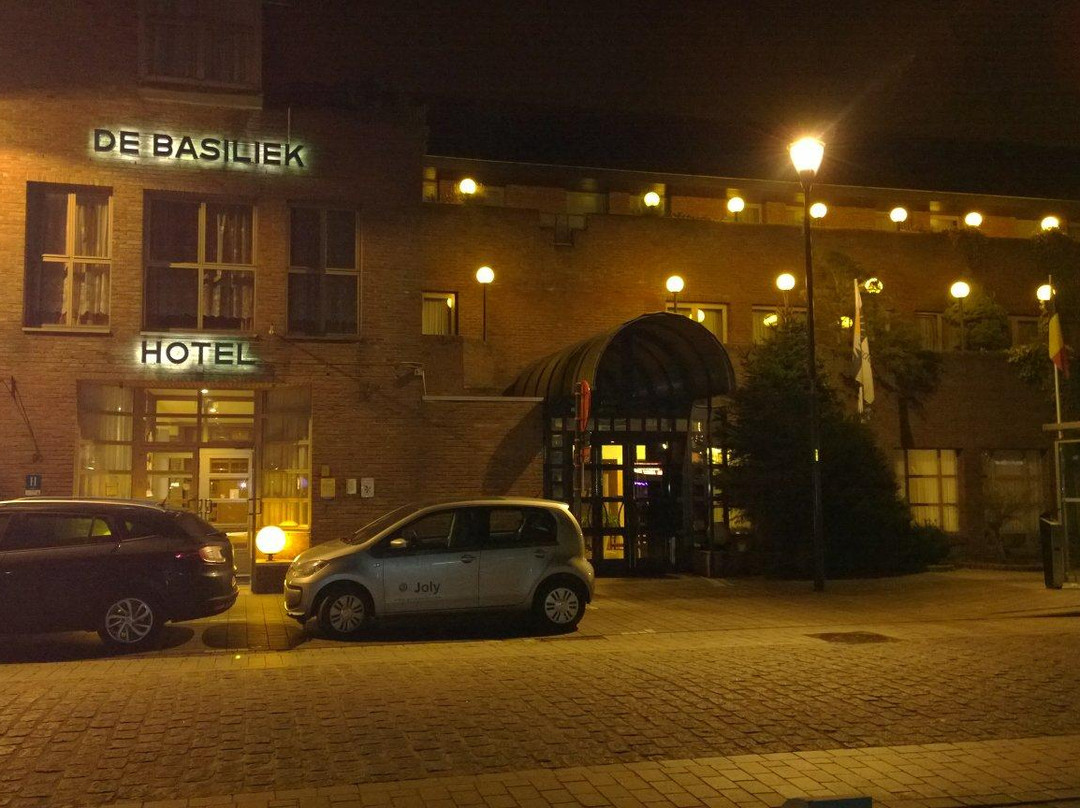 De Basiliek主图