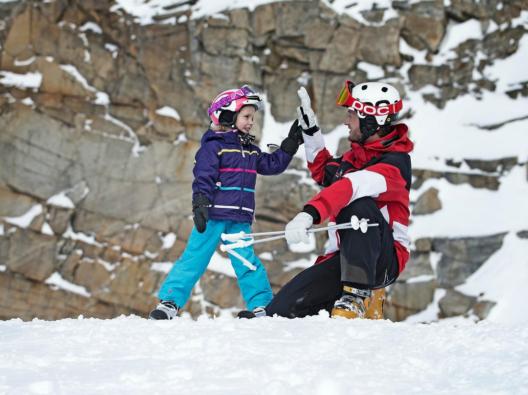 Skipower Skischool-芬肯山必去景点