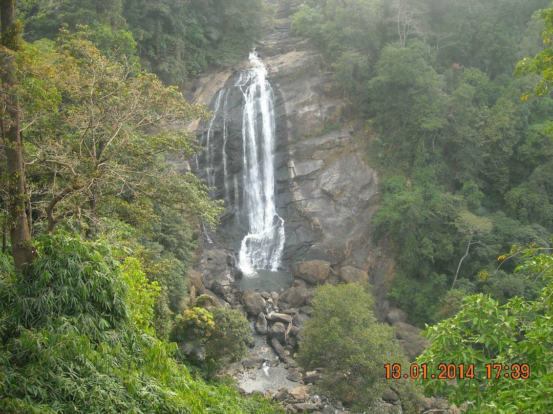 Valara waterfalls-伊杜基必去景点