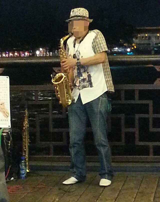 夜啤酒长廊-都江堰市必去景点