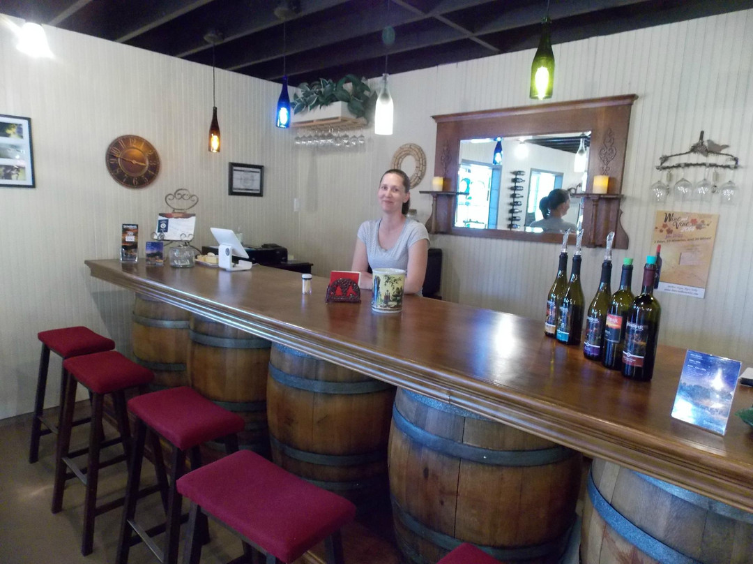 Stoneriver Vineyards-Talent必去景点