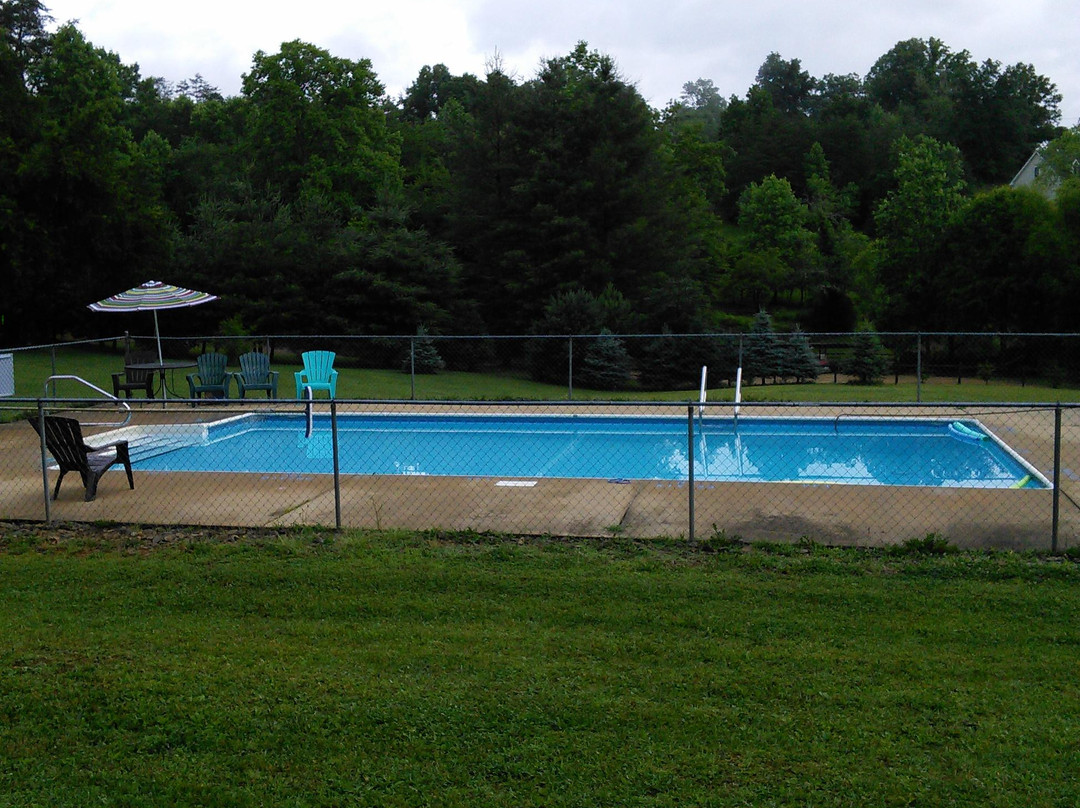 Rose Creek Campground & Cabins
