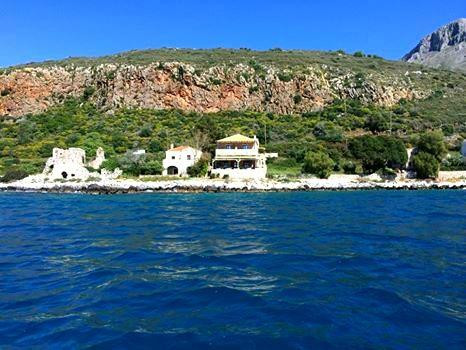 Kourmas Suites主图