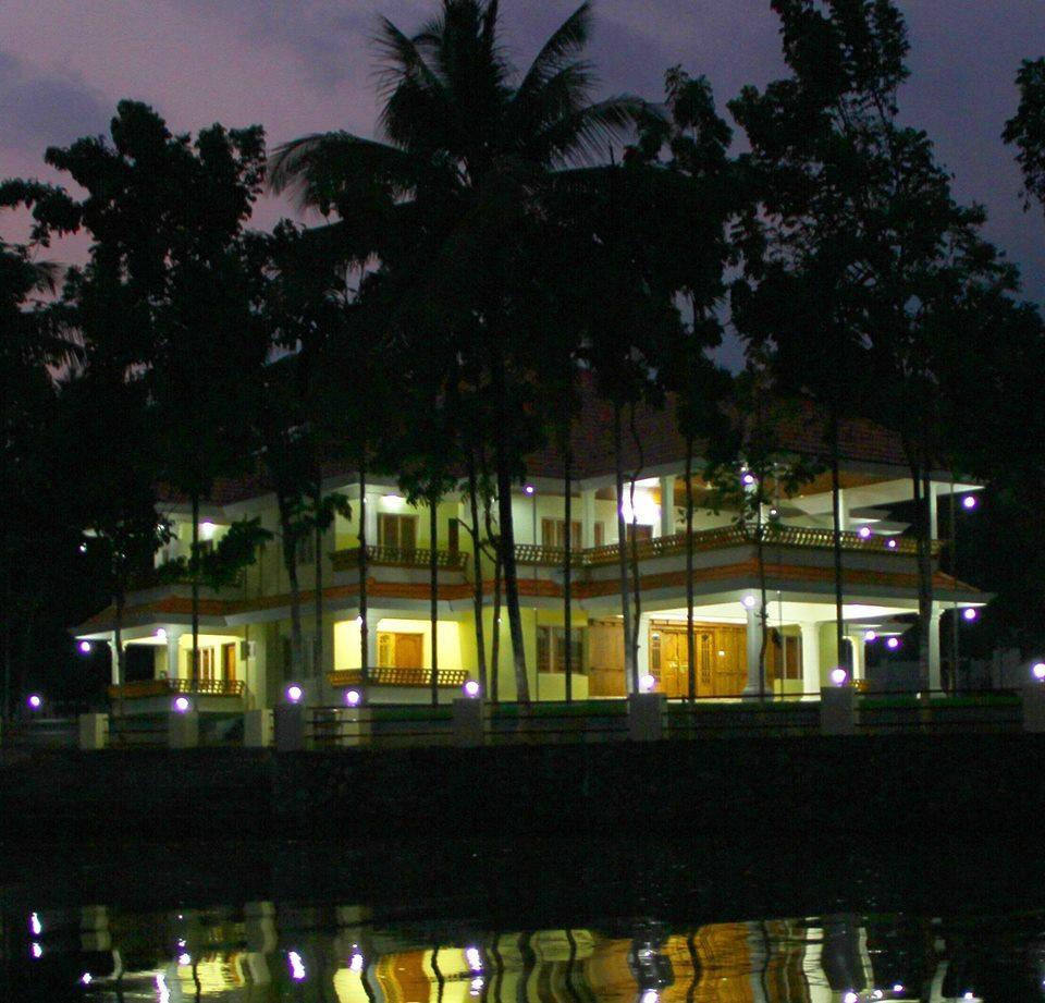 Dollar Bird Lake Retreat-官方