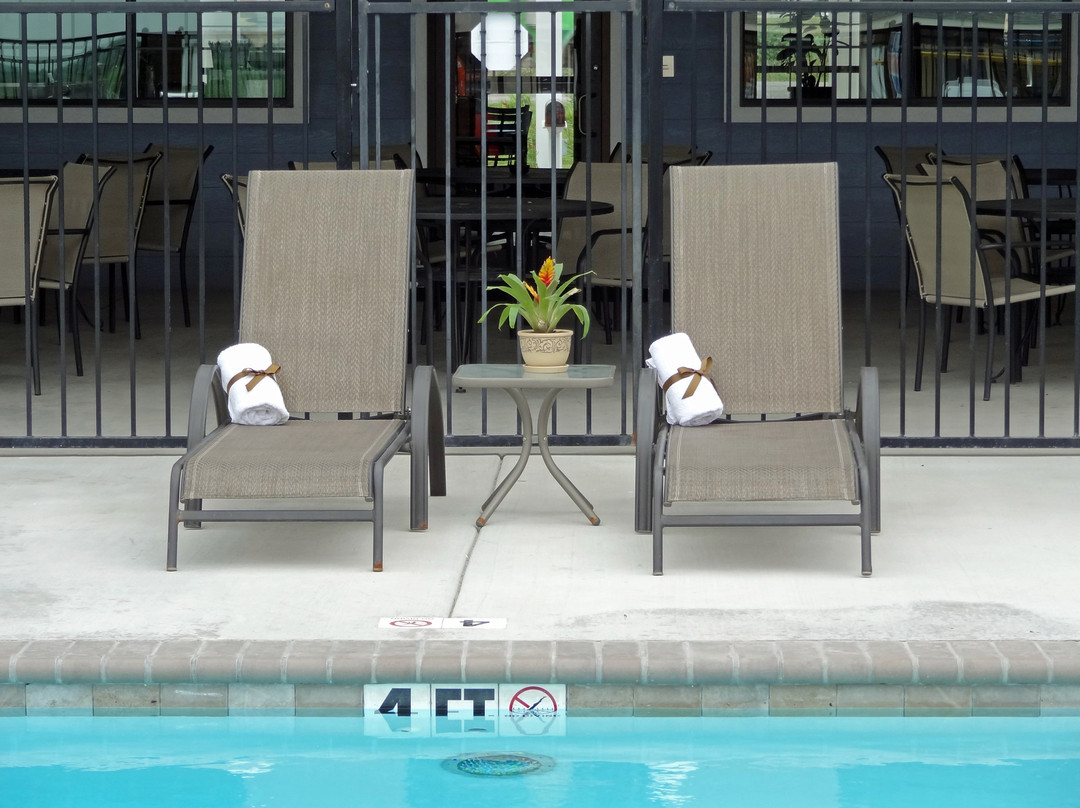 Southern Inn and Suites Kenedy主图