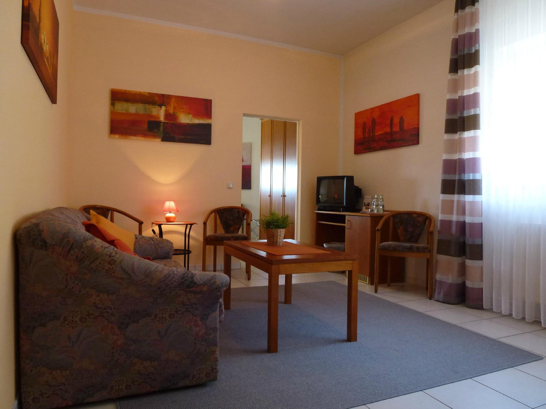 纳黑塔尔小酒馆酒店主图