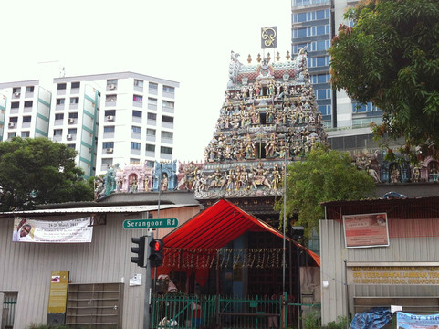 斯里-维拉玛卡里雅曼兴都庙-新加坡必去景点