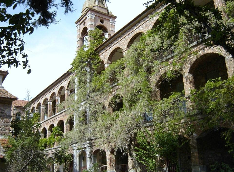 Moni Limonos-Kalloni必去景点