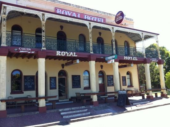 The Royal Hotel主图