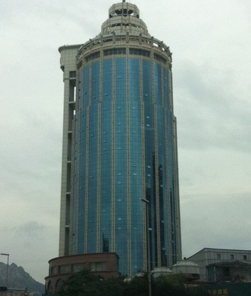 麒麟皇冠大酒店主图