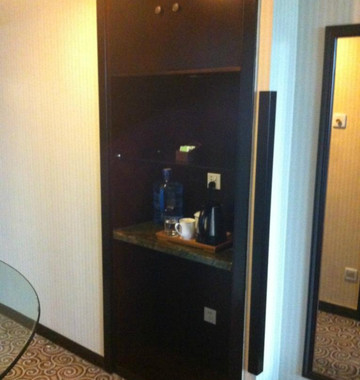 骄城山饭店主图